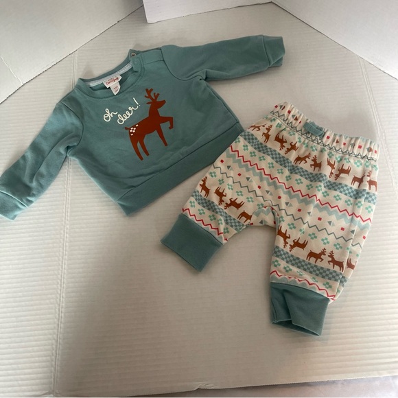 Cat & Jack brand | 0-3 M | Christmas Unisex baby set| sweater and pants set | - Picture 2 of 8